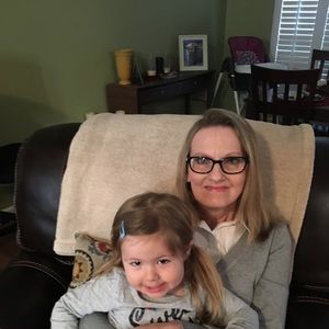 Meet your Posher, Connie